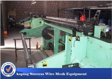 Çin PVC Malzeme Hexaonal Tavuk Hasır Makinesi Yüksek Üretim Verimliliği Tedarikçi